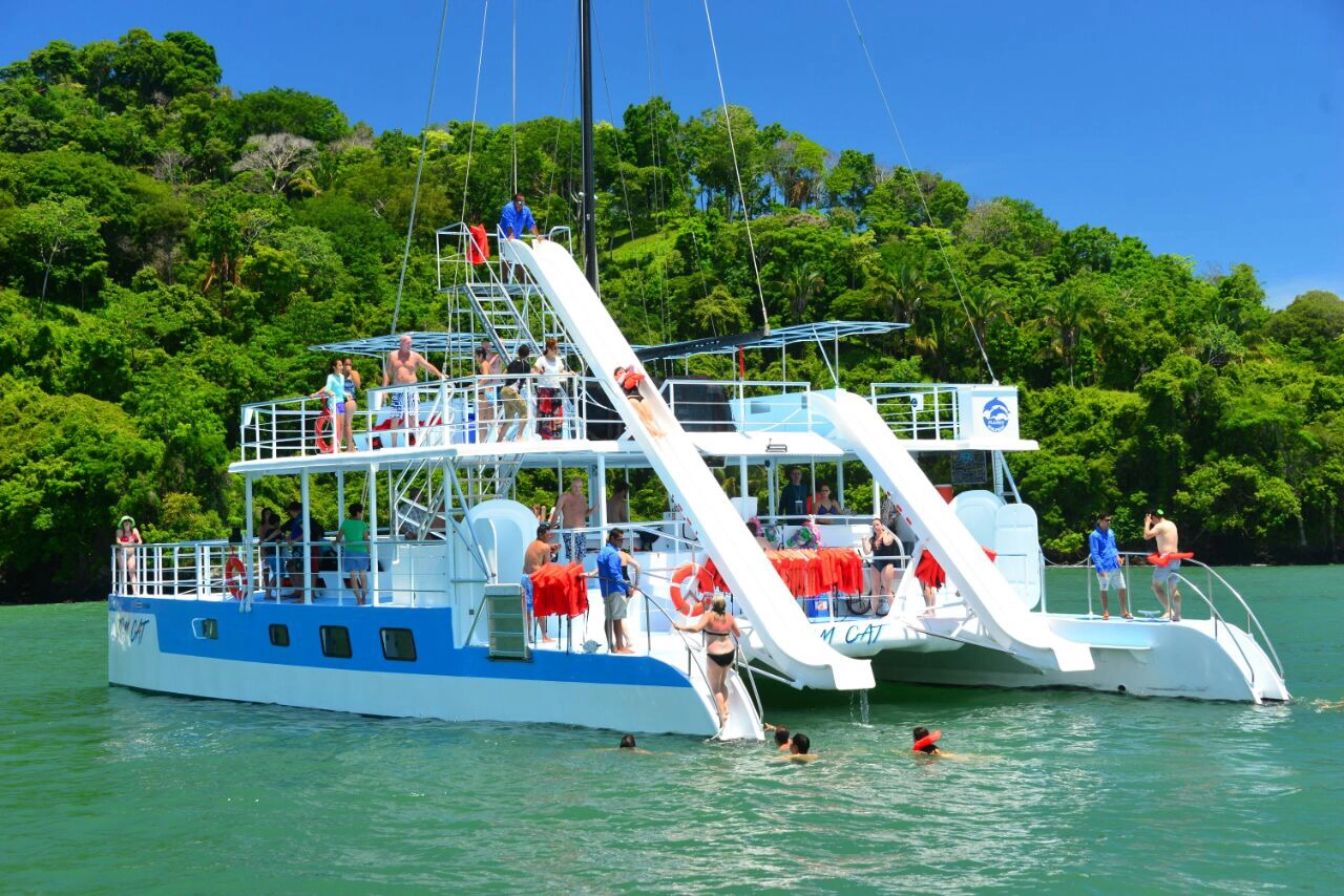 Catamaran Manuel Antonio